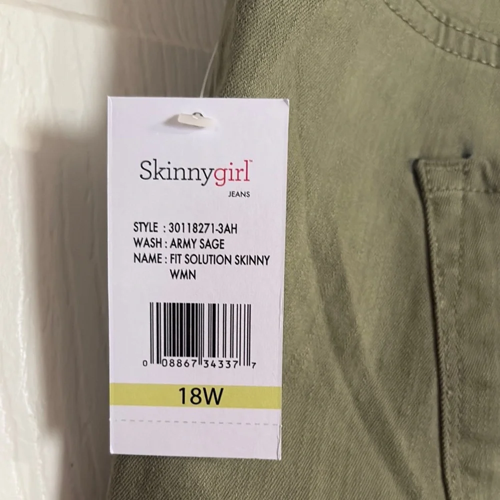 NWT skinny girl  Green Ankle Cropped Jeans - Picture 6 of 6